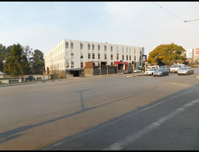 157M² OFFICE TO LET IN CRAIGHALL